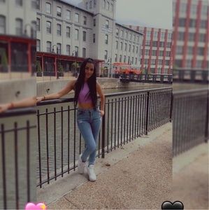 Meet your Posher, Bibi